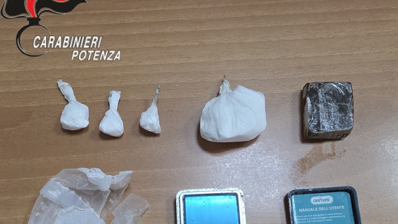 DROGA: UN ARRESTO E UNA DENUNCIA DEI CARABINERI NEL SENISESE